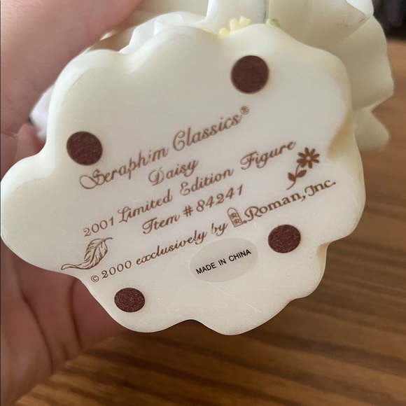 Seraphim Classics Daisy 2001 Limited Edition #84241 - Picture 2 of 4